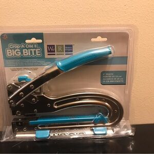 Crop-A-Dile II Big Bite Punch Tool